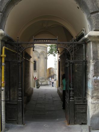 Armeniska kyrkan.